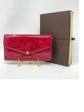Louis Vuitton Monogram Vernis pink wallet